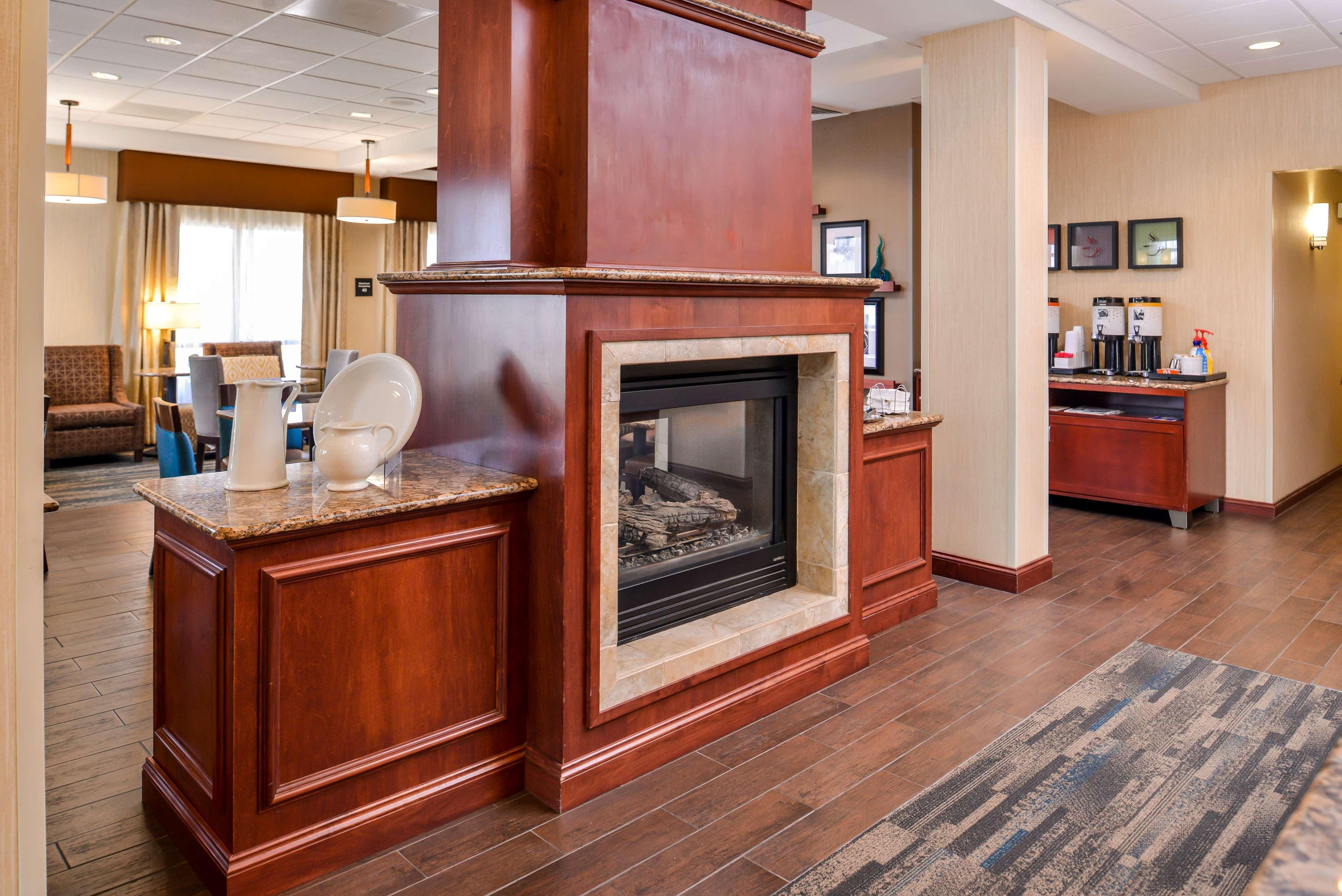 Hampton Inn York Exteriör bild
