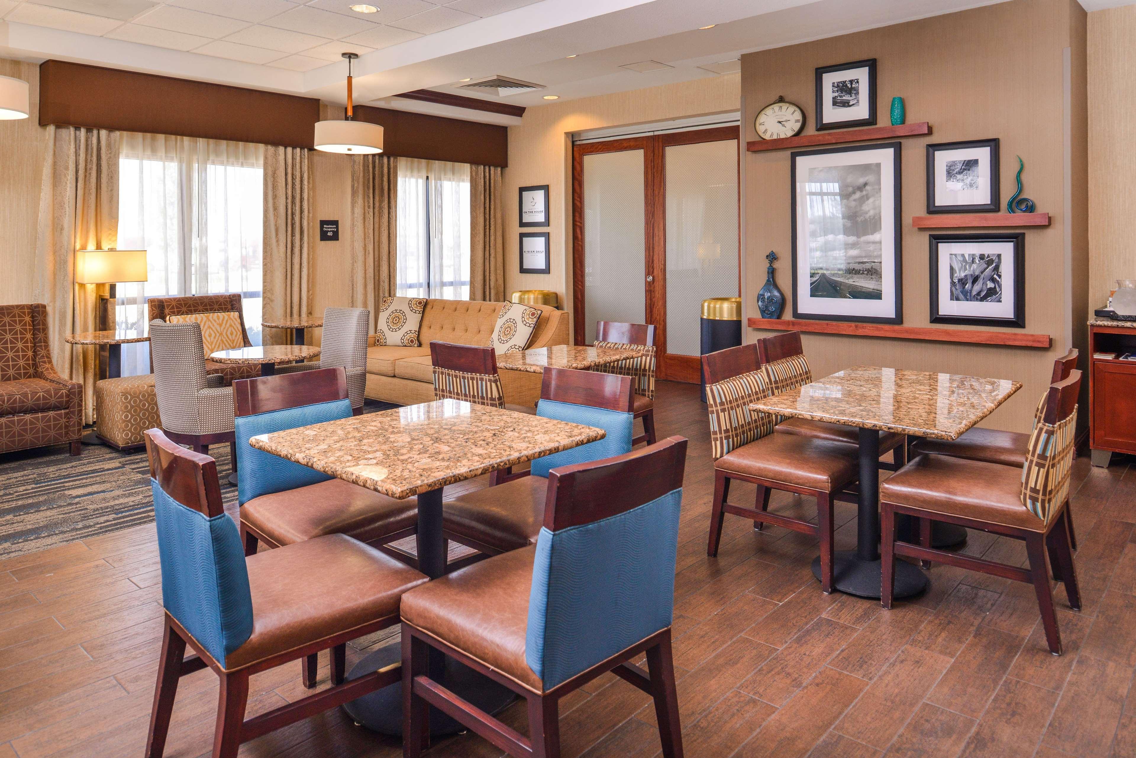 Hampton Inn York Exteriör bild