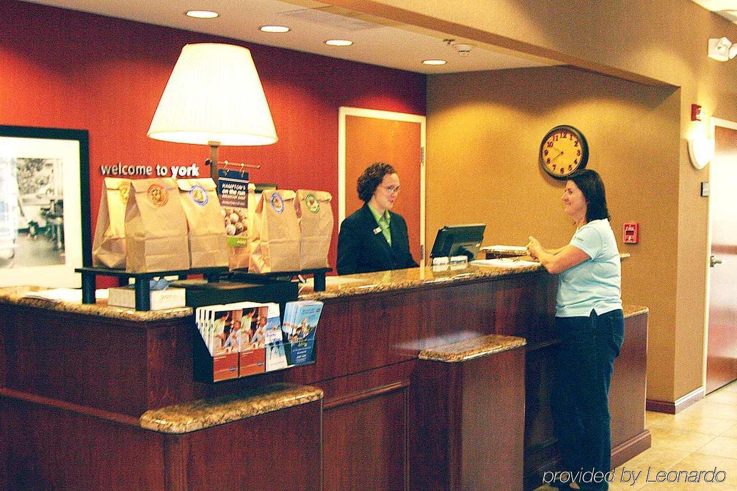 Hampton Inn York Inreriör bild